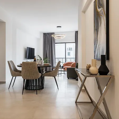 B&w 2-bedroom Ларнака