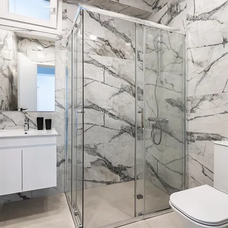 Апартаменты B&w 2-bedroom *