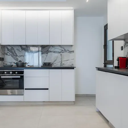 B&w 2-bedroom Апартаменты *